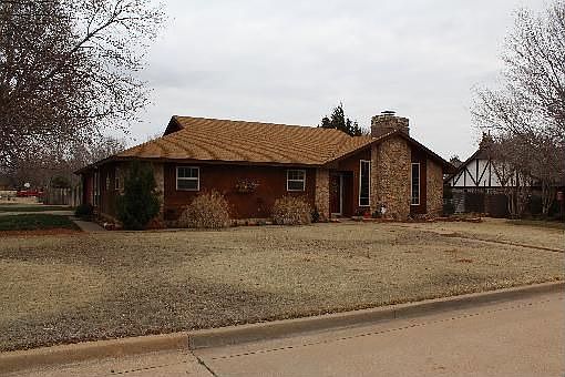 1st image of 1411 Lynnwood Dr