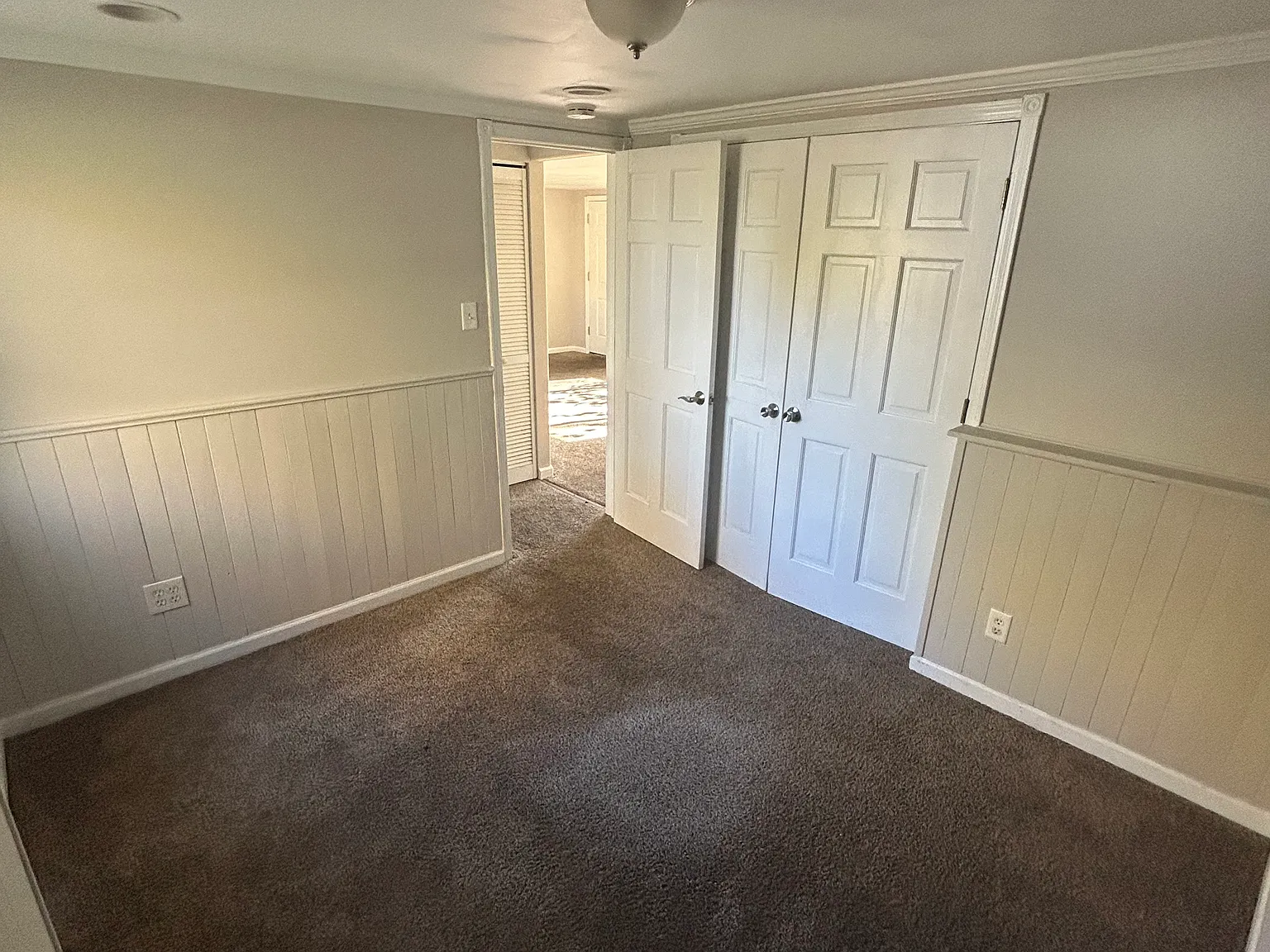 3 bed, 900 sqft, $1,800 — Photo 4