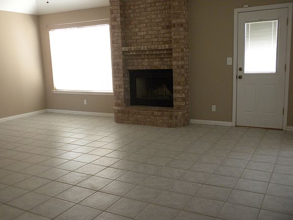 Living area w/fireplace