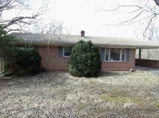 80 Lincoln Ct, Ridgeway, VA 24148