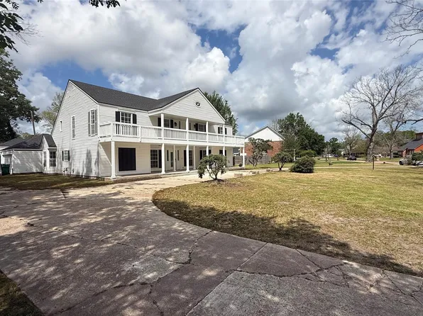4409 Hillbrook Dr, Orange, TX 77632