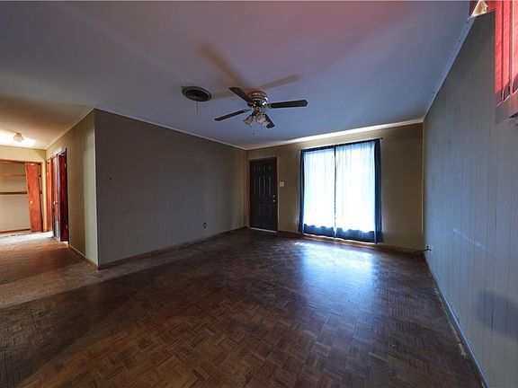 3rd image of 5706 Hall St