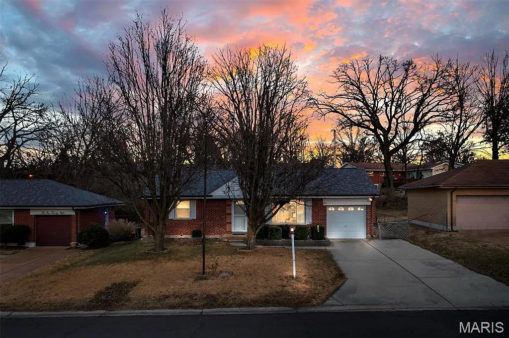 10132 Shapfield Ln photo 1