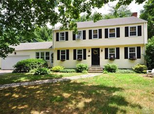 1 Victoria Ln, West Simsbury, CT 06092