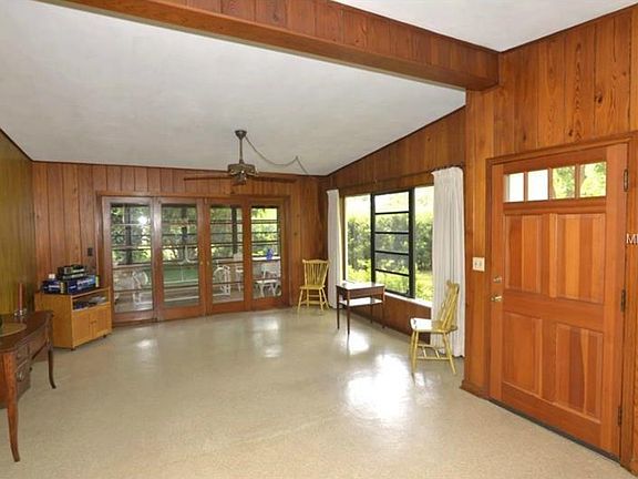 3rd image of 1801 Pineview Cir
