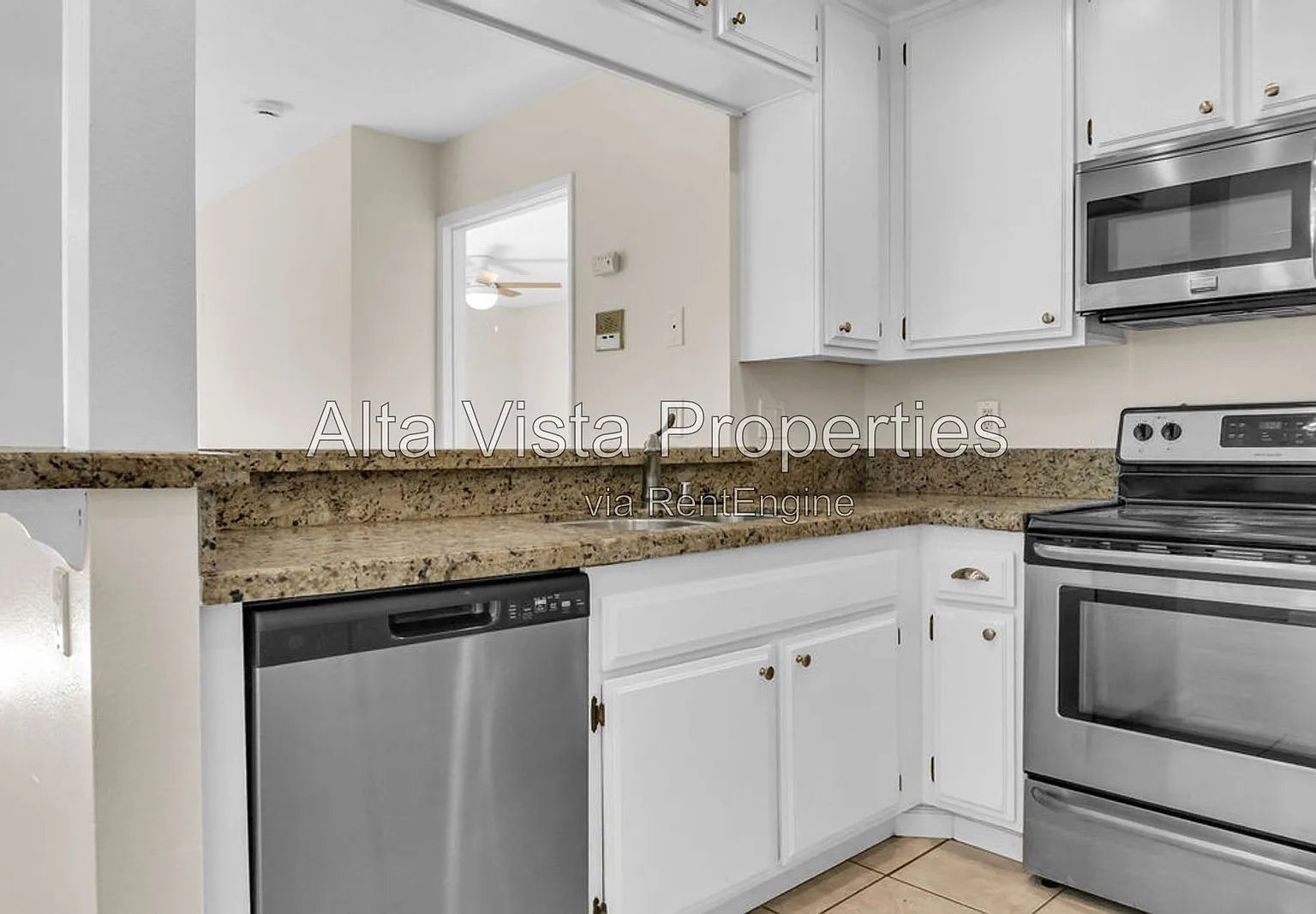 2 bed, 2.0 bath, 1047 sqft, $2,995 — Photo 3
