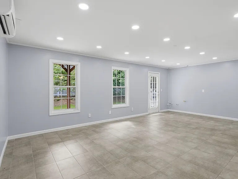 1161 Riverside Run Ln — Photo 24