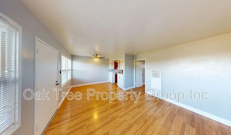 845 Macarthur Blvd #2 — Photo 2