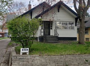 2015 E 13th St, Des Moines, IA 50316