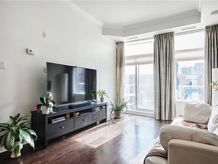 205 Bolton St #404 — Photo 8