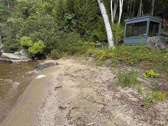 4th image of 666 Goose Pond Road