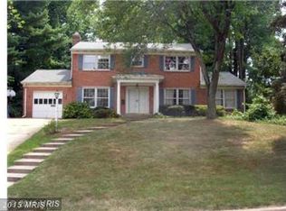1596 Forest Villa Ln, Mc Lean, VA 22101