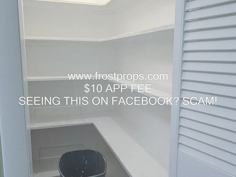 1310 Whitney Ln — Photo 9