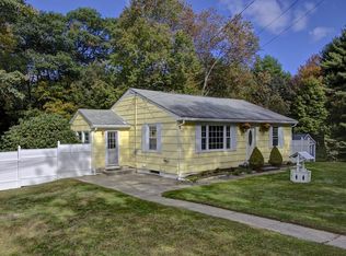 14 Carpenter Hill Rd, Charlton, MA 01507
