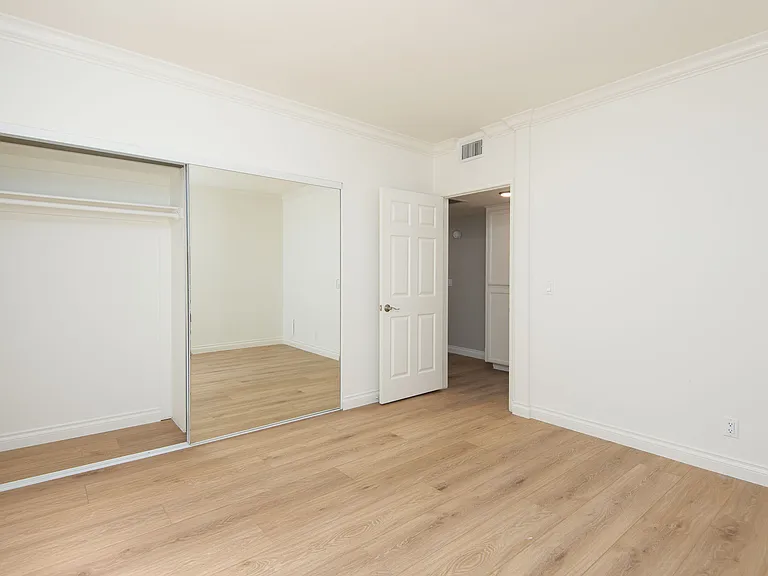 7120 Ramsgate Ave #106 — Photo 19