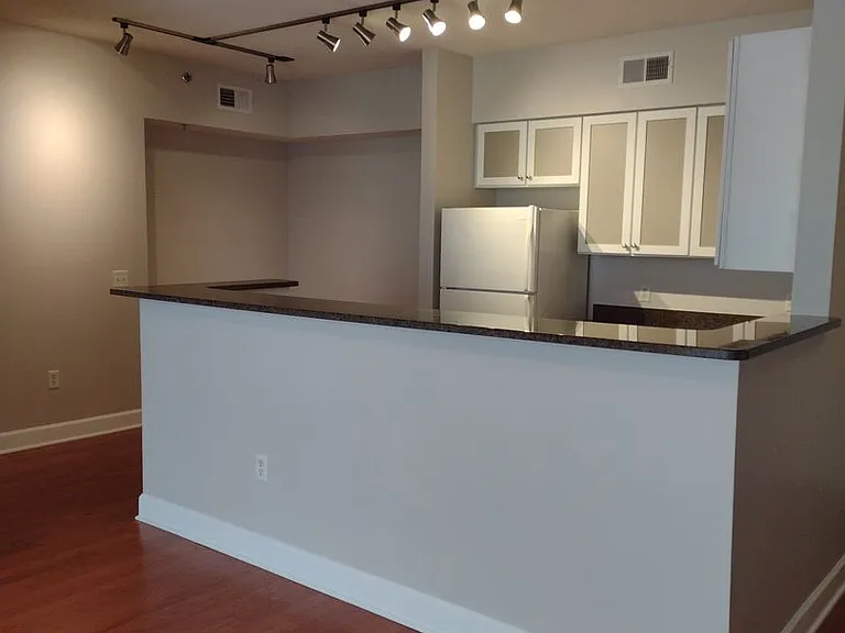 1315 East Blvd #406 — Photo 3