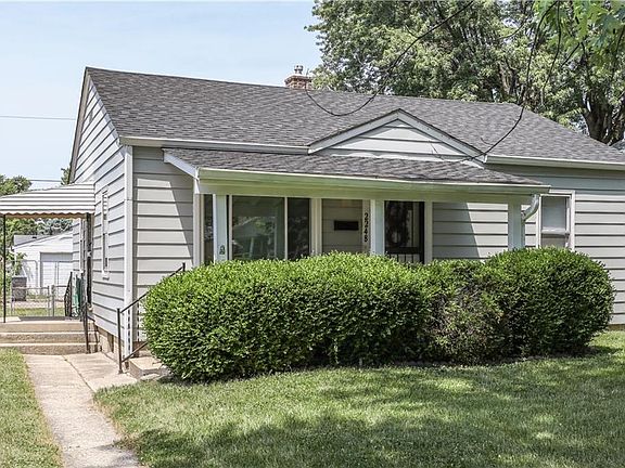 2nd image of 2248 Villa Ave