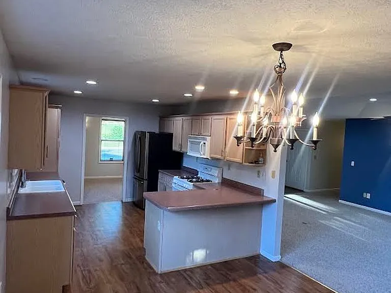 1700 McCutchen Rd — Photo 6