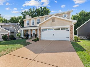 1537 Greenfield Crossing Ct, Ballwin, MO 63021