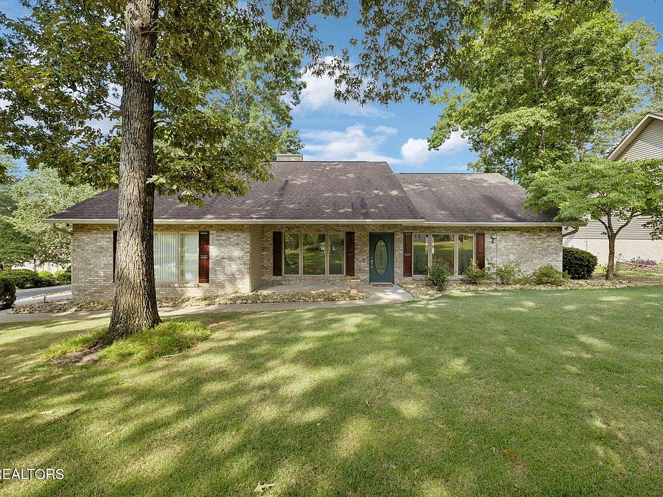 1st image of 334 Oostanali Cir