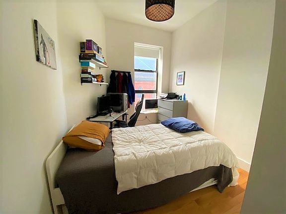 5th image of 1011 49th Ave #3