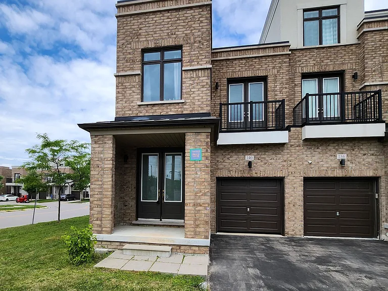 140 Elyse Ct — Photo 2