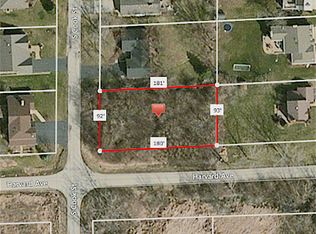 1011B S Cook St, Barrington, IL 60010