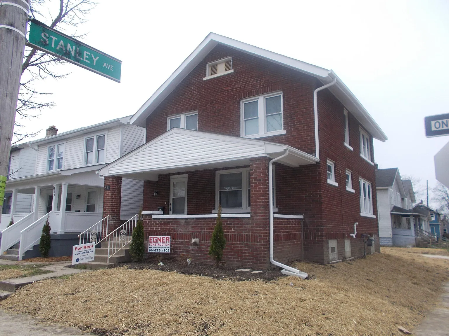 985 Carpenter St photo 1