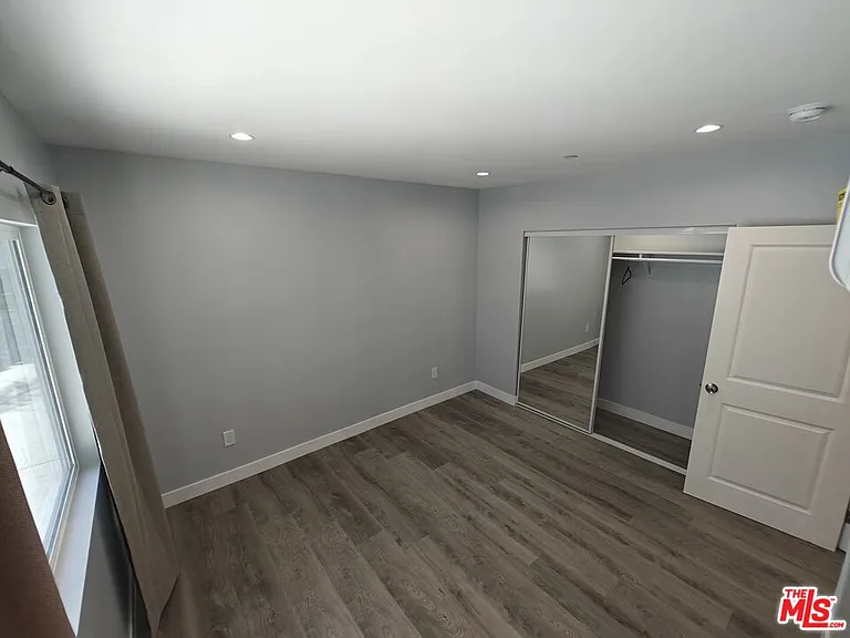 8617 Hatillo Ave — Photo 11