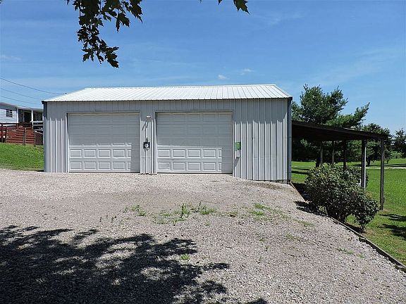 2+ Car Garage / Shop 