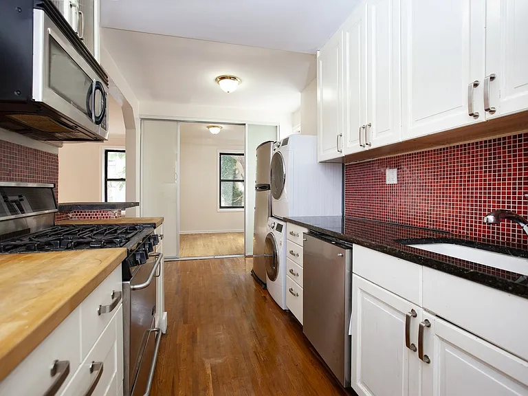 20 Clinton St #2F — Photo 12
