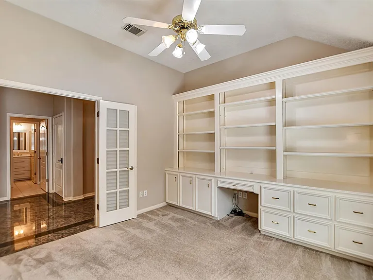 1110 Parkhaven Ln — Photo 8