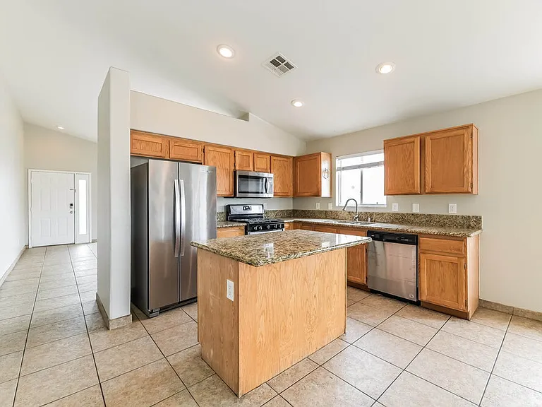 2401 Cypress Island Ct — Photo 6