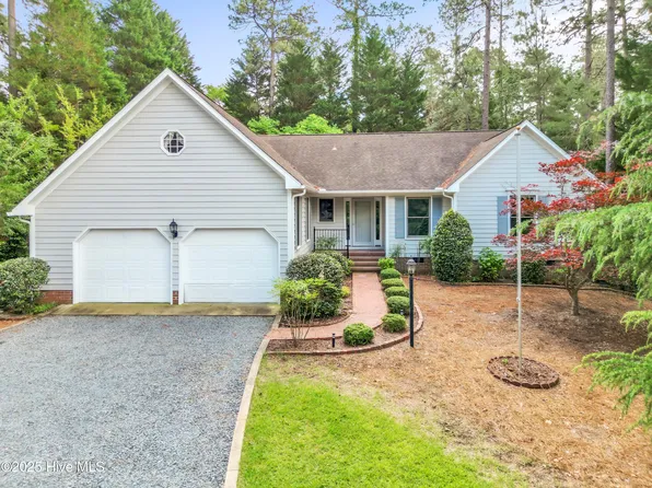 80 Lake Forest Drive SW, Pinehurst, NC 28374