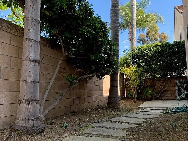281 Mesa Dr — Photo 25