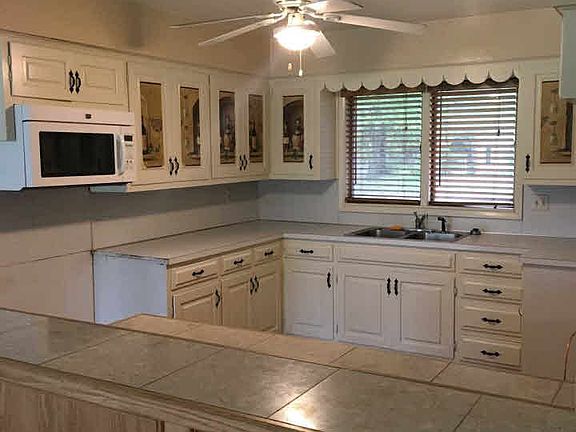 5th image of 2374 Sunnydale Dr