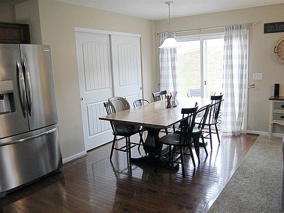 5th image of 6396 Pembroke Dr