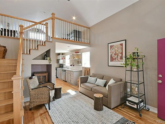 4th image of 314 Galapago St