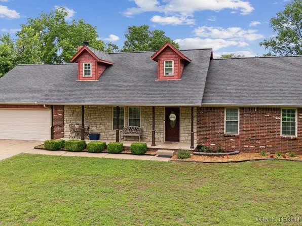 9065 E Prairie View Dr, Claremore, OK 74019