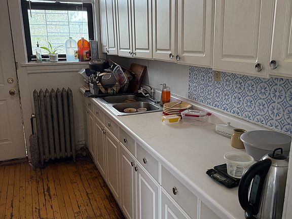 4th image of 3055 W Eastwood Ave APT 3