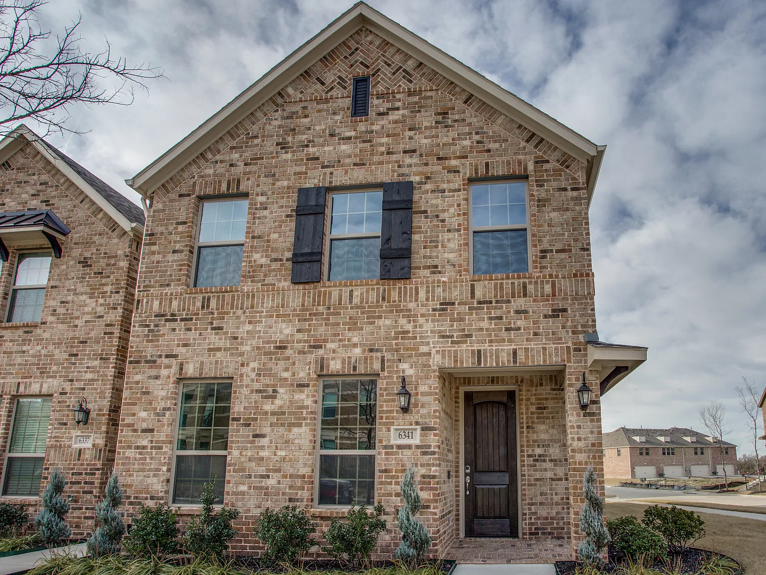 3 bed, 2.5 bath, 1856 sqft, $2,495 — Photo 1