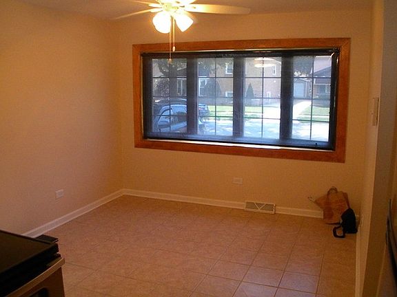 4th image of 15229 Diekman Ct