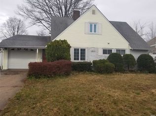 63 Jester Ln, Levittown, NY 11756