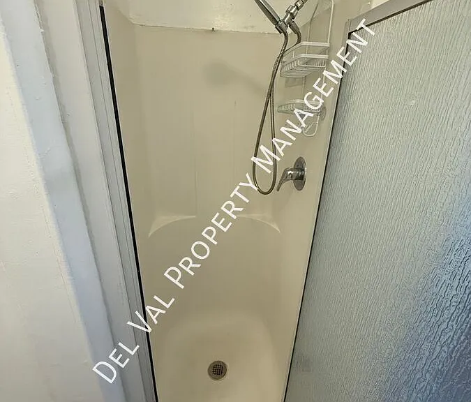 400 N Springfield Rd — Photo 7