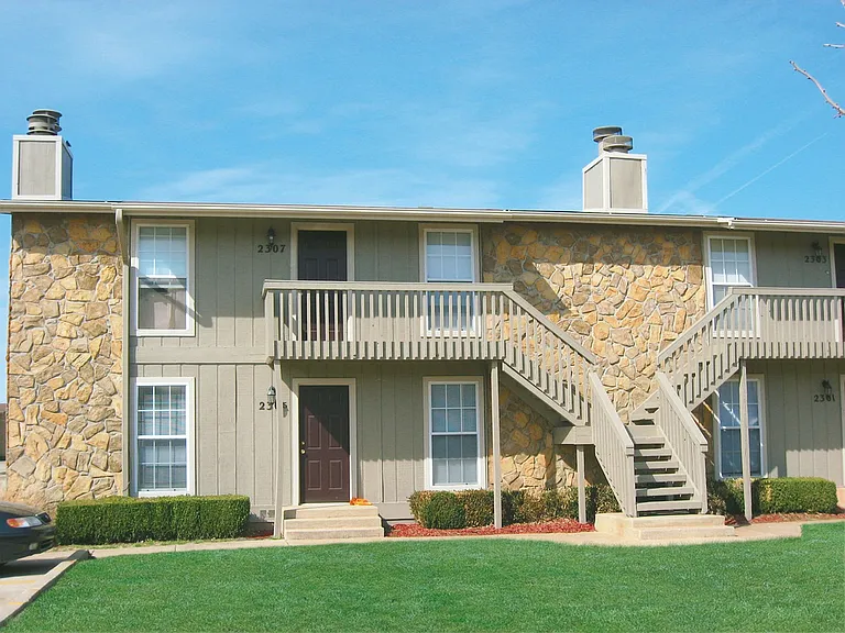 Beaumont Crossing Apts — Photo 1