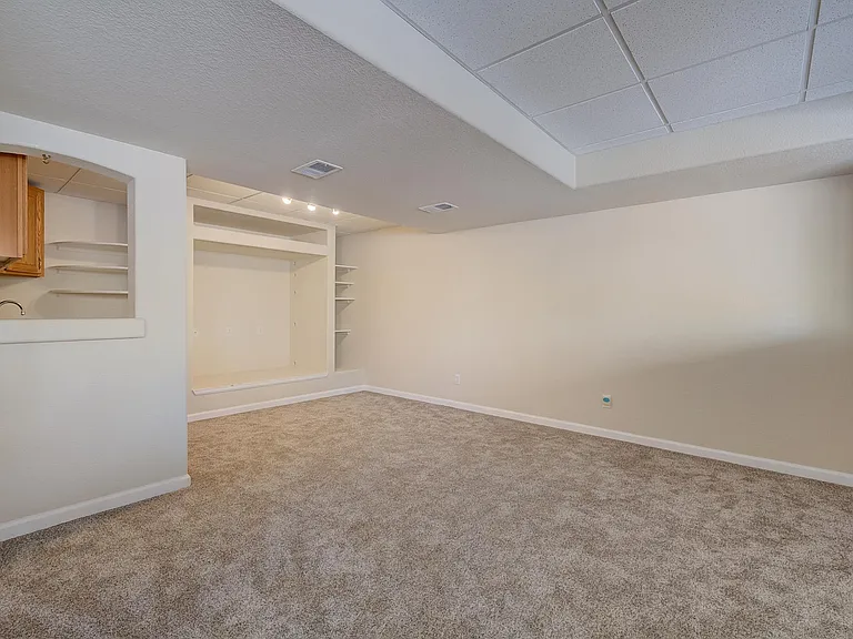 6571 Shannon Trl — Photo 5