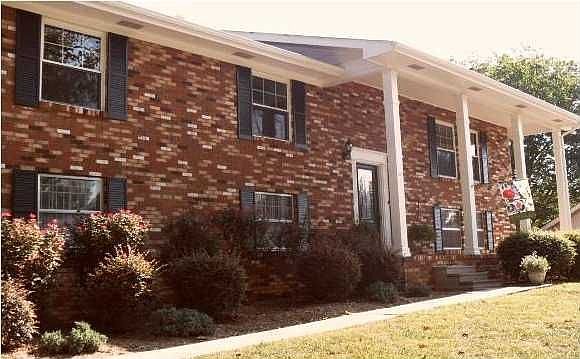 1st image of 3511 Stoney Brook Ln
