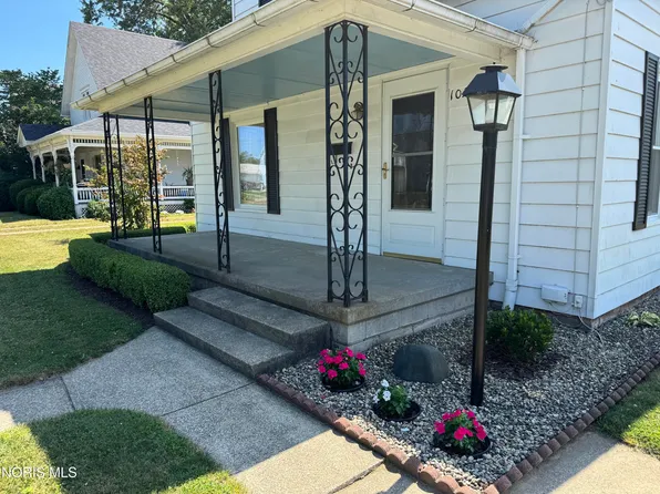 1029 N Perry St, Napoleon, OH 43545