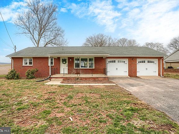 2nd image of 1339 Berrysburg Rd
