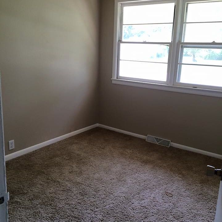 2nd image of 704 Griffith Ave